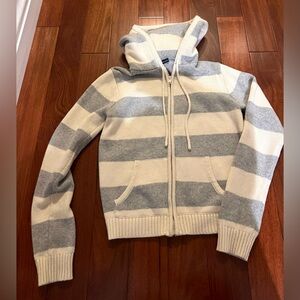 Brandy Melville Hooded sweater